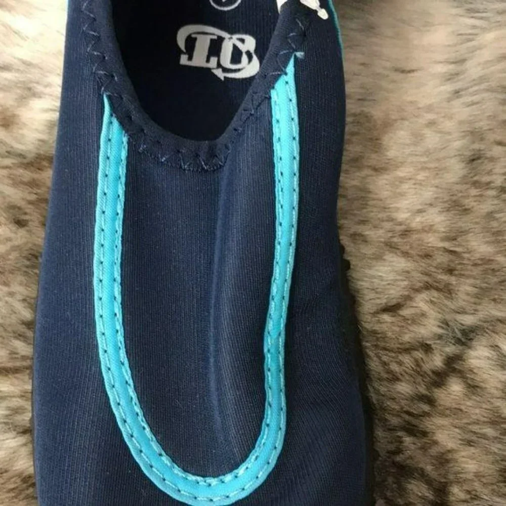 OT Revolution Boys‎ Blue sz 1 Swim Shoes